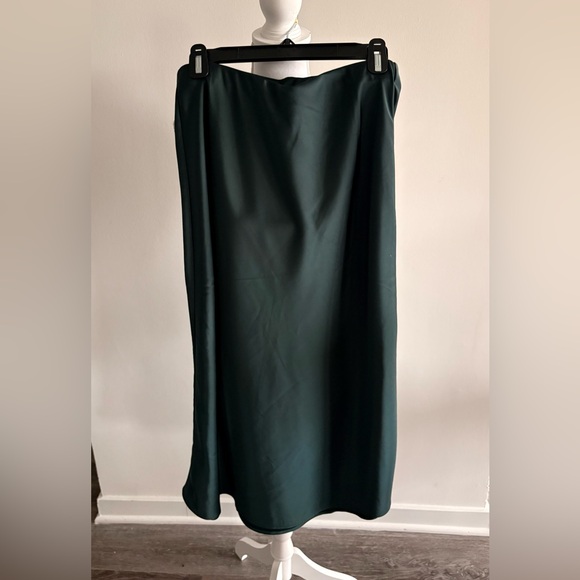 Sincerely Jules Emerald Green Maxi Skirt (Top not included) - Picture 5 of 6